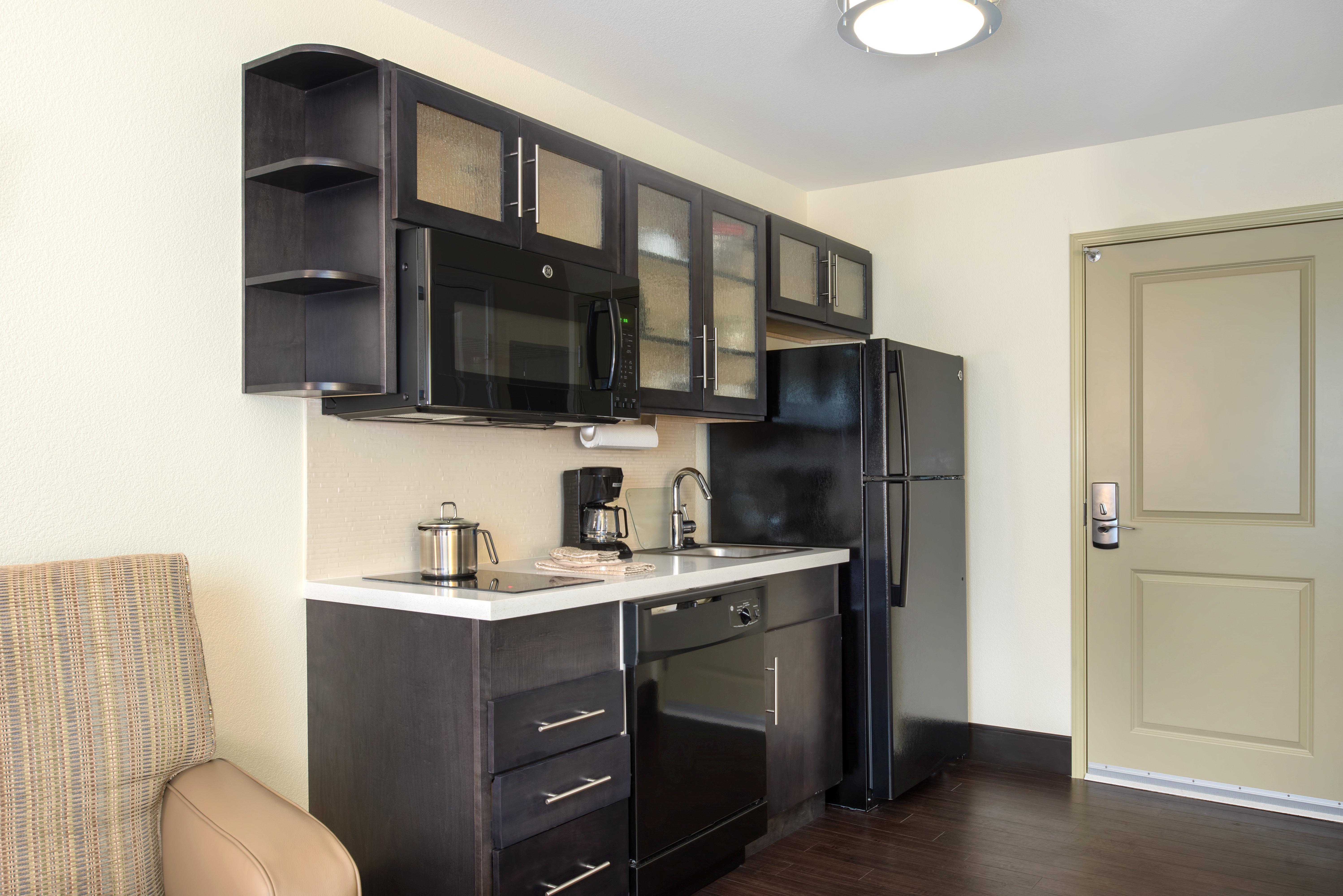 Candlewood Suites Columbia Hwy 63 & I-70 By Ihg Екстериор снимка