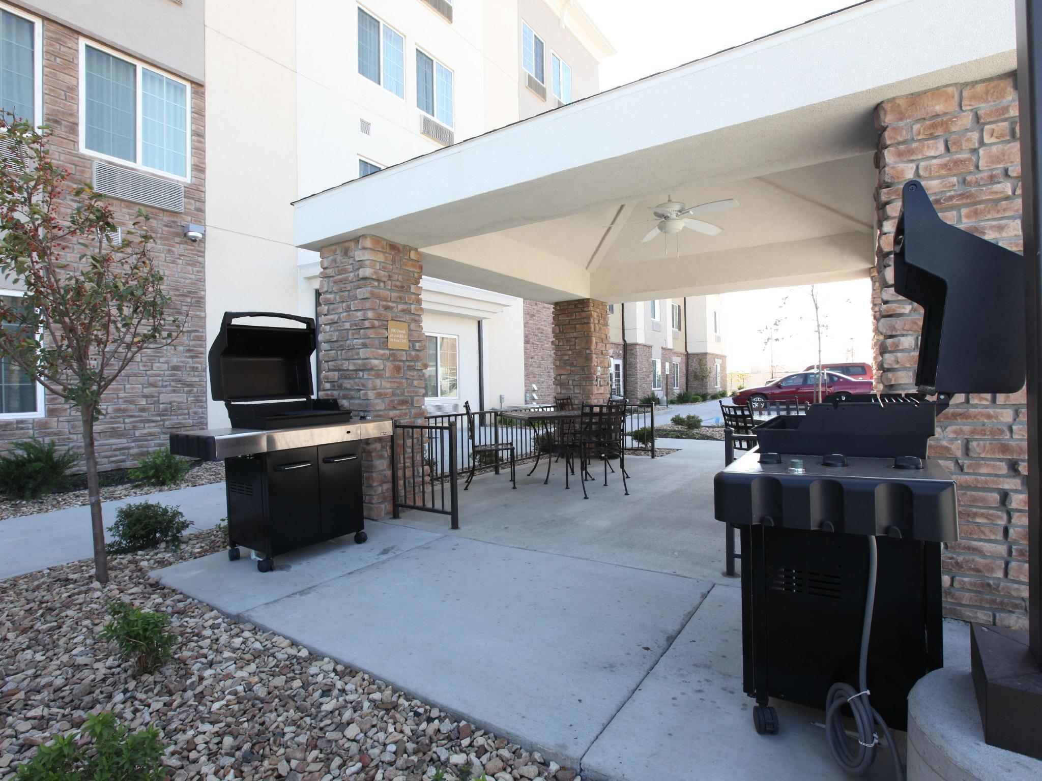 Candlewood Suites Columbia Hwy 63 & I-70 By Ihg Екстериор снимка